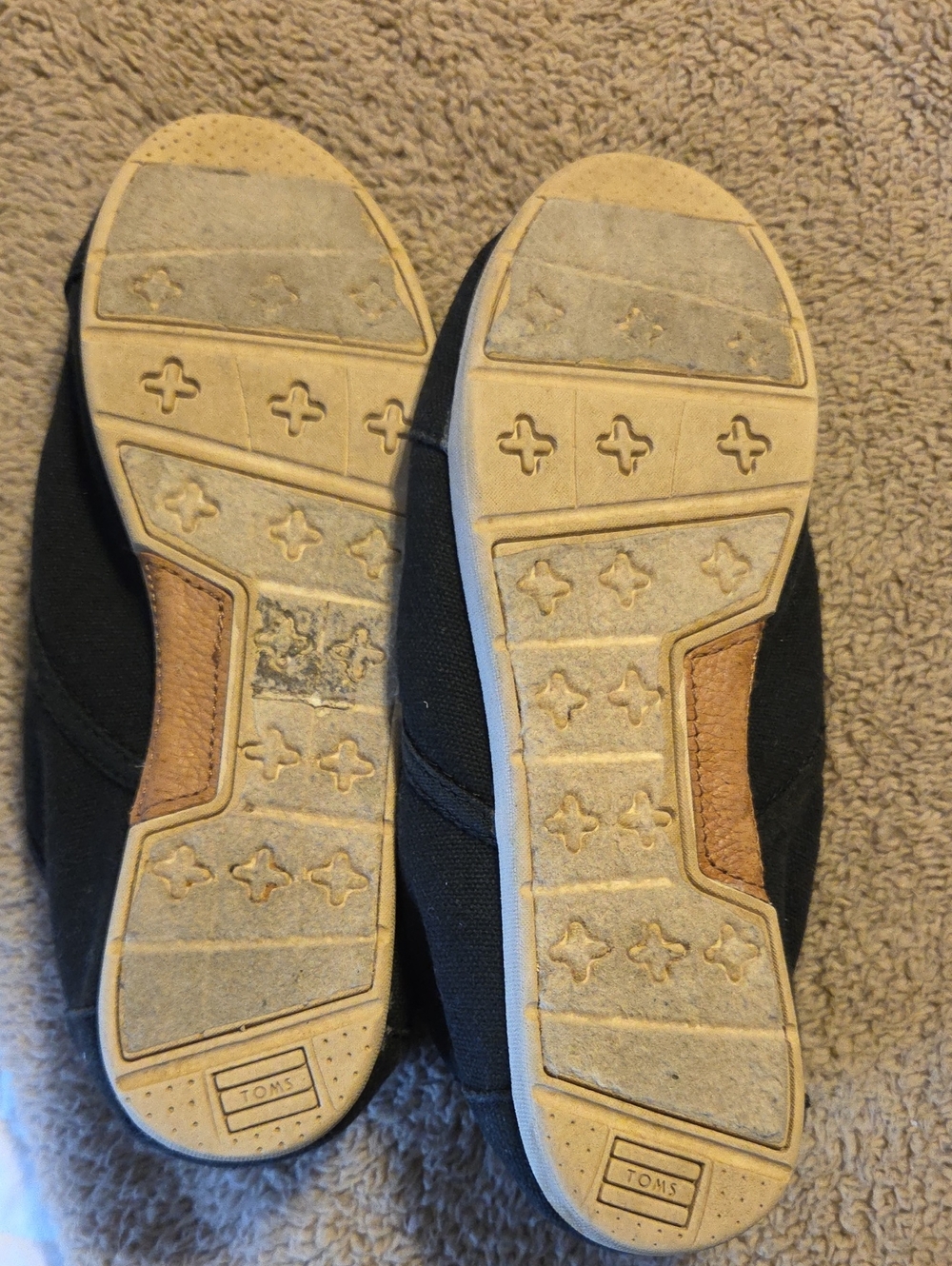 Toms - Picture 3 of 13